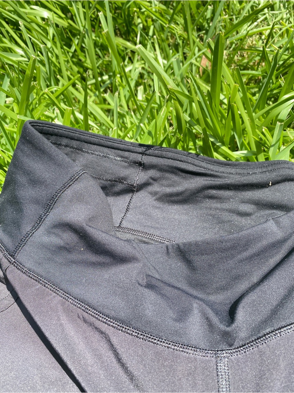 lululemon speed up shorts - Picture 4 of 8